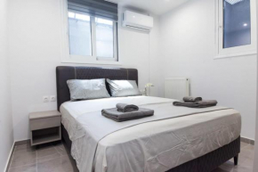 Sleek & Stylish Brand-New Apartment Near Megaro Mousikis